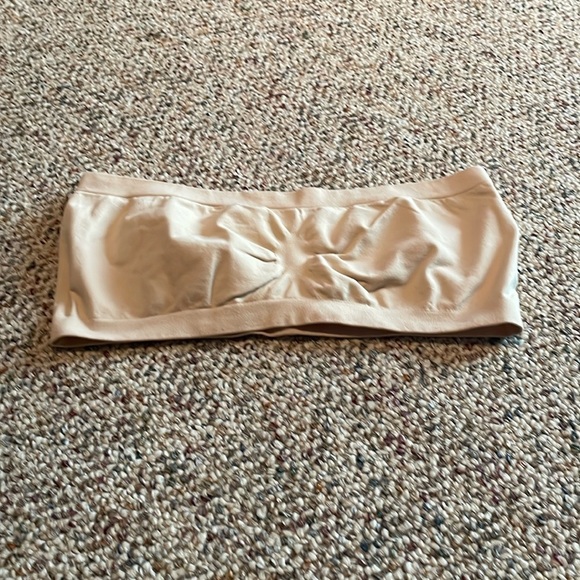 Ambrielle Beige Bandeau Bralette Size 7/L - Picture 3 of 6